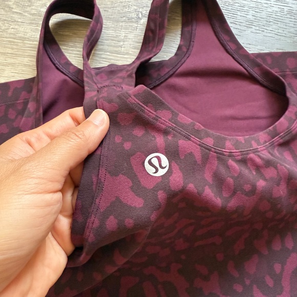 lululemon athletica Women's Burgundy Tank Top-size 4 - Picture 6 of 7